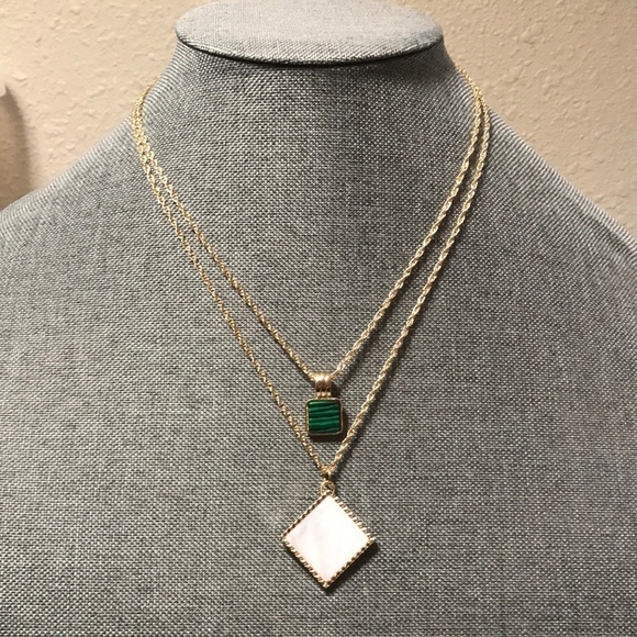 Geometric Pearl Pendant Multilayer Necklace - Picture 2 of 2